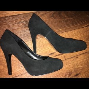 Steve Madden Suede heels